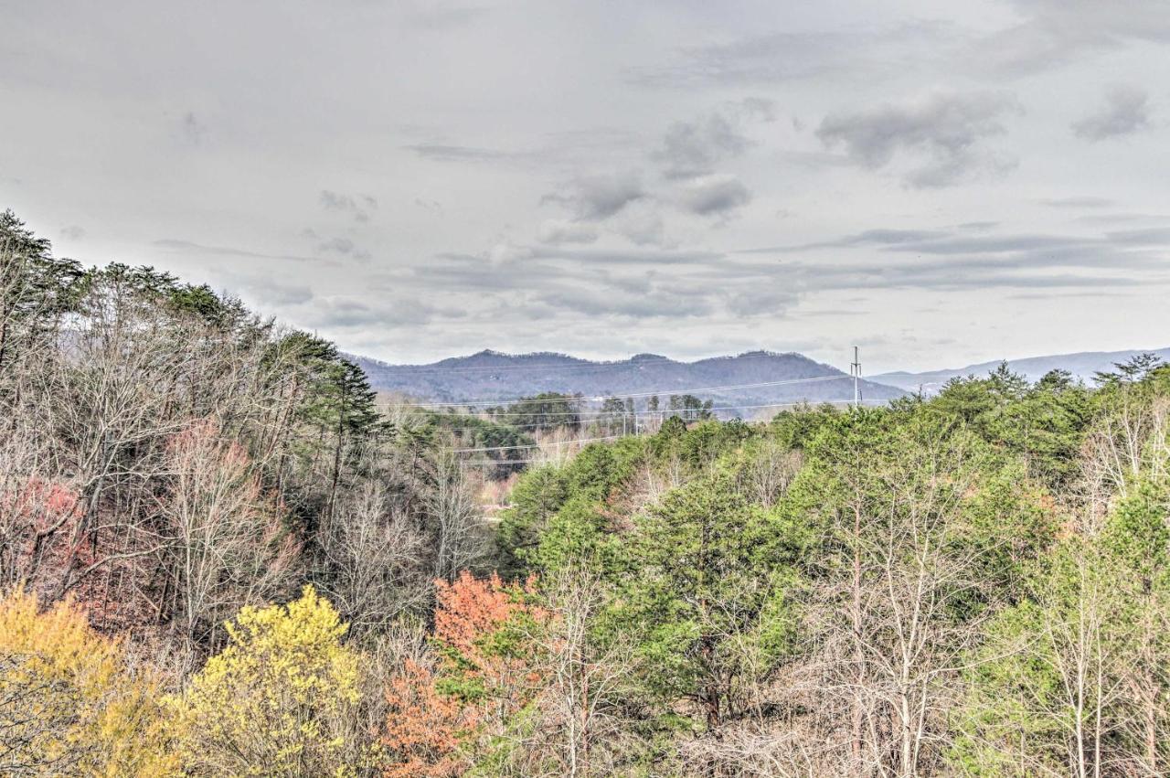 Spacious Resort Condo Central Locale By Dollywood ピジョンフォージ エクステリア 写真